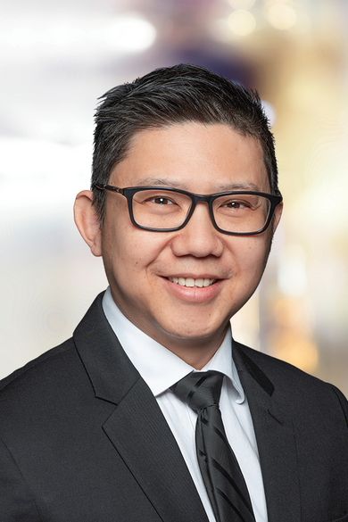 Portrait of Lee Chen, REALTOR®.